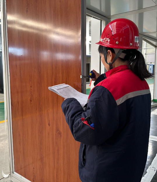 Inspecci&oacute;n de especificaciones del panel de pared